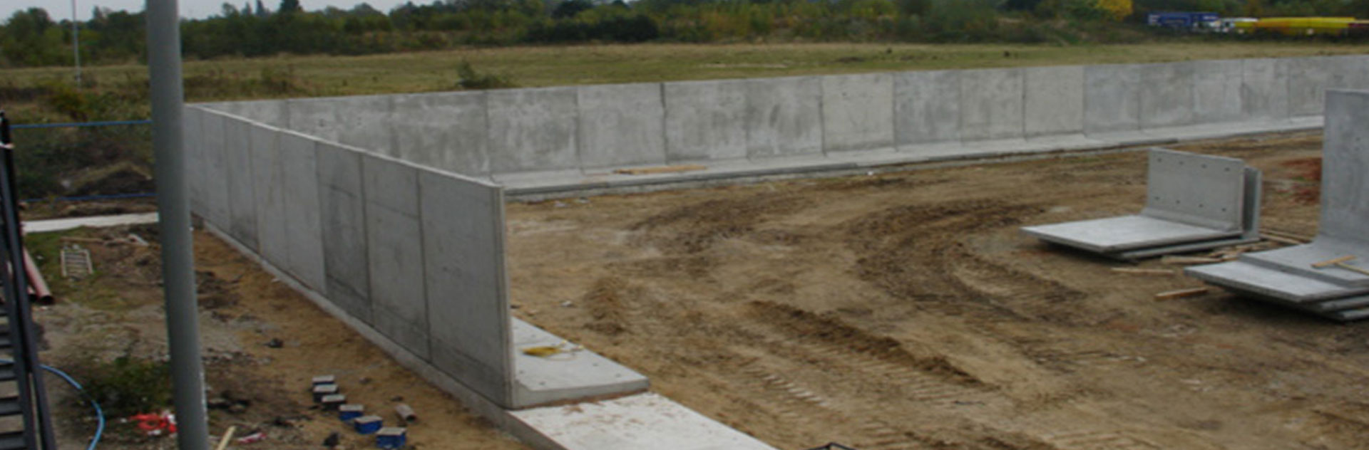 Precast Concrete Retaining Wall